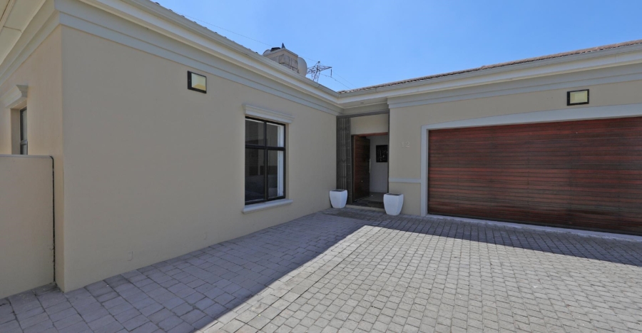 3 Bedroom Property for Sale in Plattekloof Western Cape